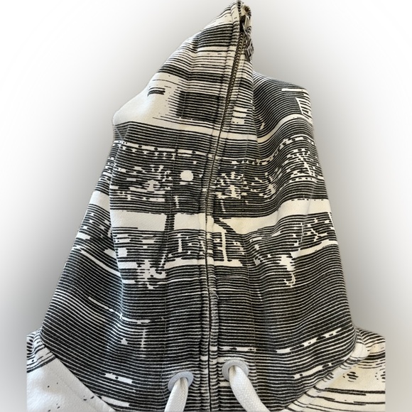 DC Men’s Zip Up Hoodie, Medium - Picture 3 of 7